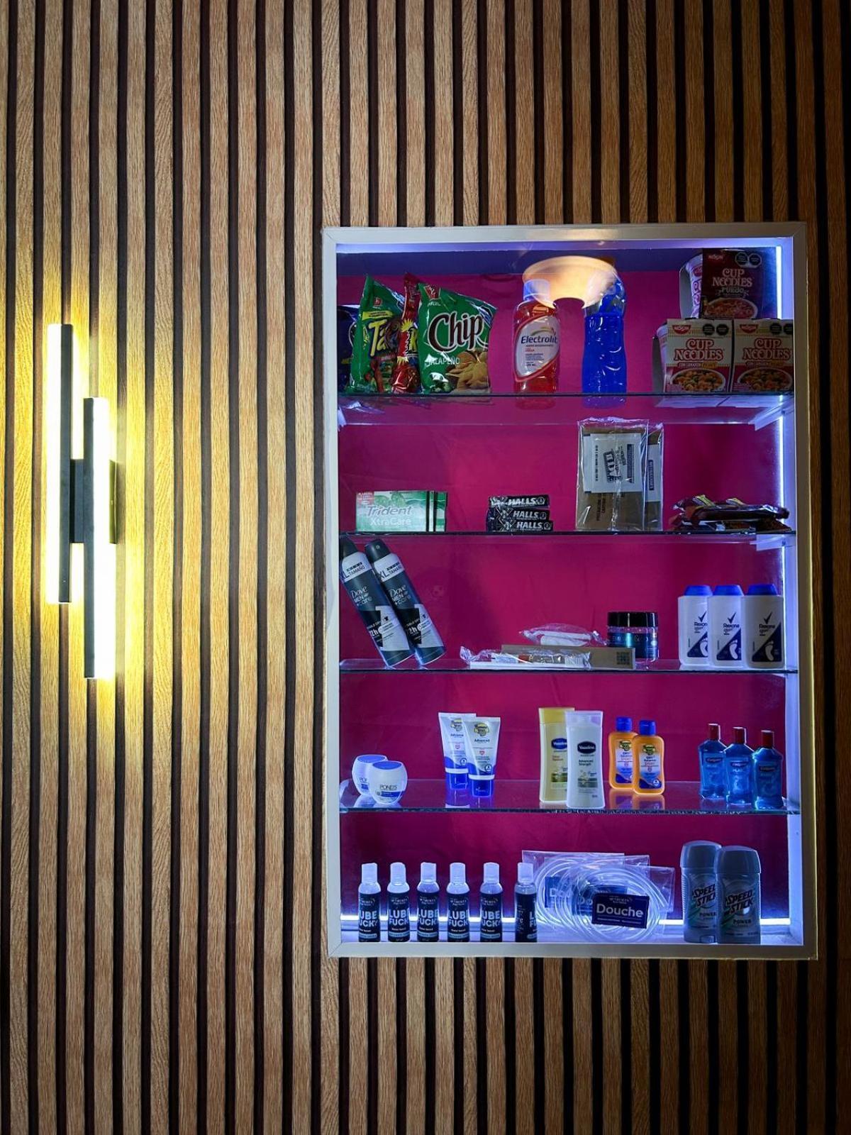 Spartacus Hostel Boutique For Men Пуерто Валярта Екстериор снимка