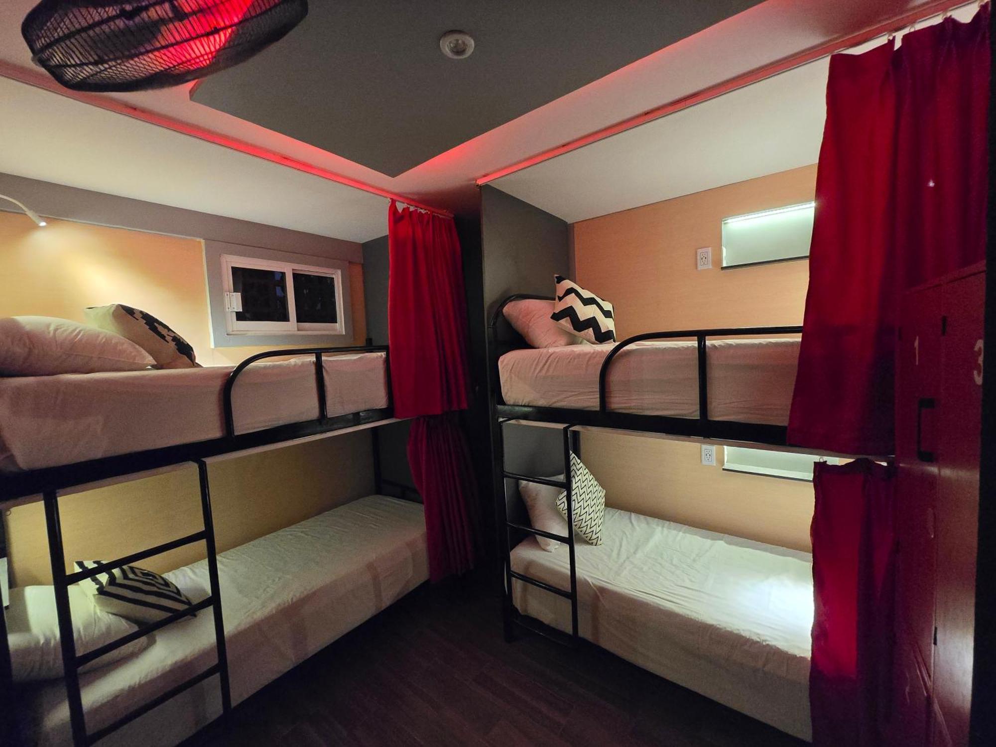 Spartacus Hostel Boutique For Men Пуерто Валярта Екстериор снимка